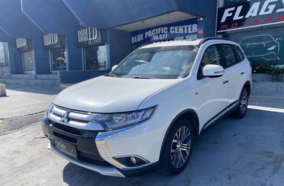 MITSUBISHI OUTLANDER 3.0 GT 4X4 V6 24V GASOLINA 4P AUTOMÁTICO MITSUBISHI OUTLANDER 3.0 GT 4X4 V6 24V GASOLINA 4P AUTOMÁTICO